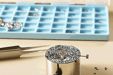 北京百达翡丽石英表保养机芯